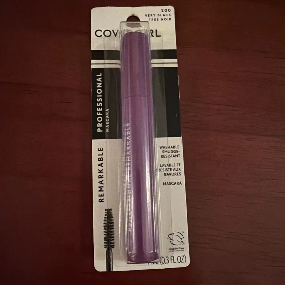 COVERGIRL Professional Remarkable Mascara, #200 Very Black,0.3 oz.New in Package